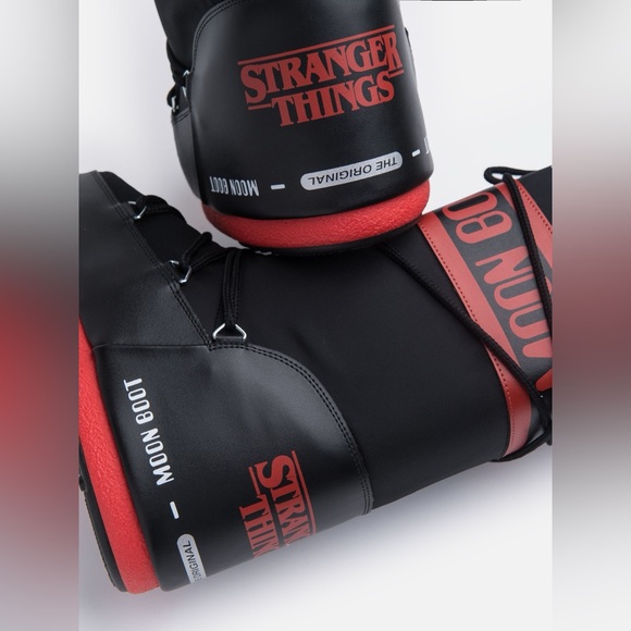 👹Stranger Things Moon Boot👹 (35/38) - Picture 5 of 16
